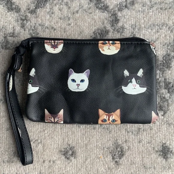 Kitty Wristlet - Picture 5 of 7